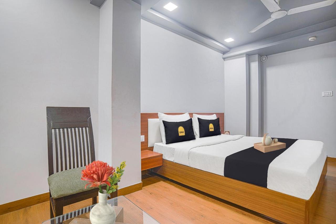 Vaccinated Staff- Townhouse Oak Hotel Silvotel อินดอร์ ภายนอก รูปภาพ